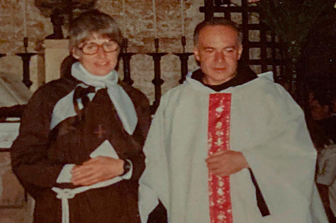 Moren min, Randi Sørensen, tas opp i fransiskanernes lekmannsorden i Assisi, 5. juni 1981.